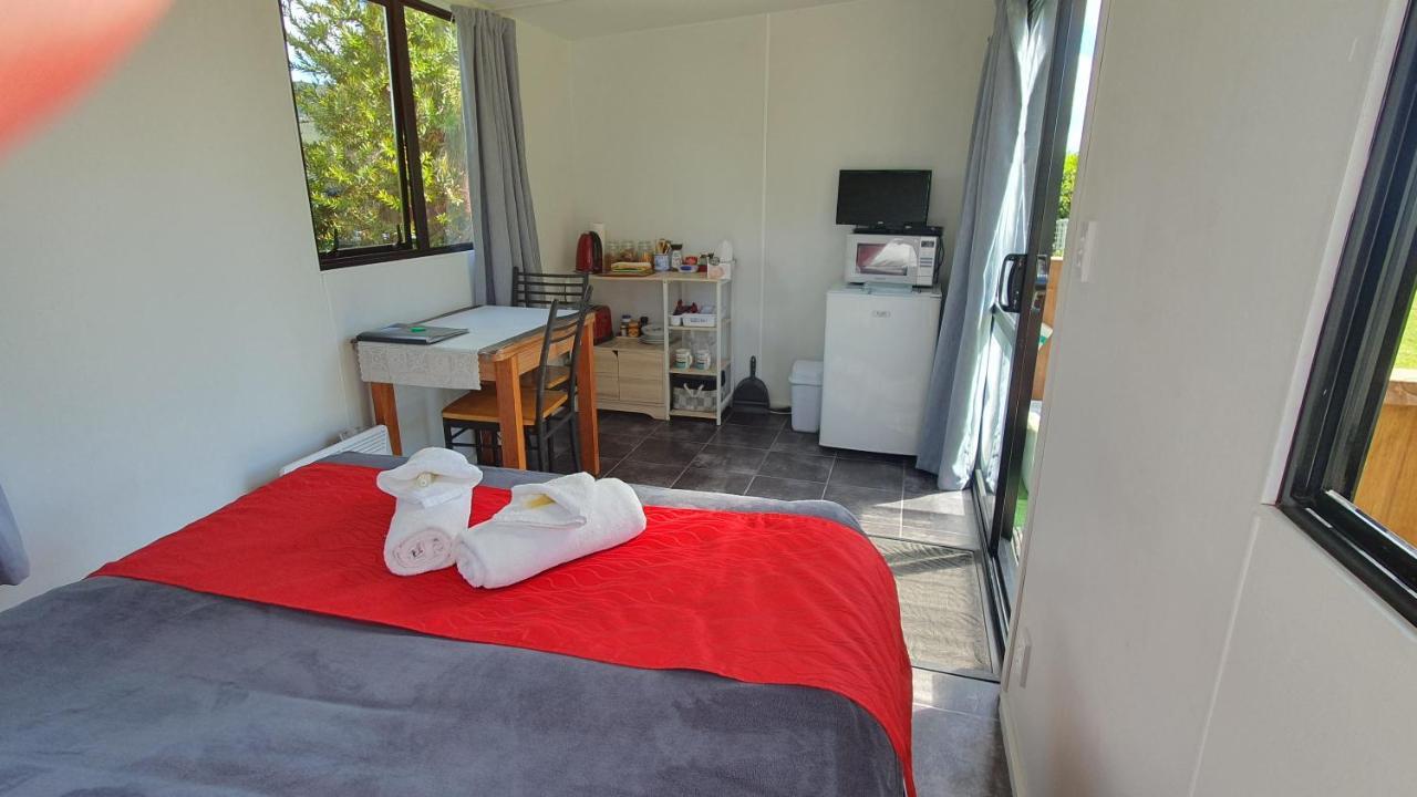 Lakeview Studio Cabin Apartment Kuratau ภายนอก รูปภาพ